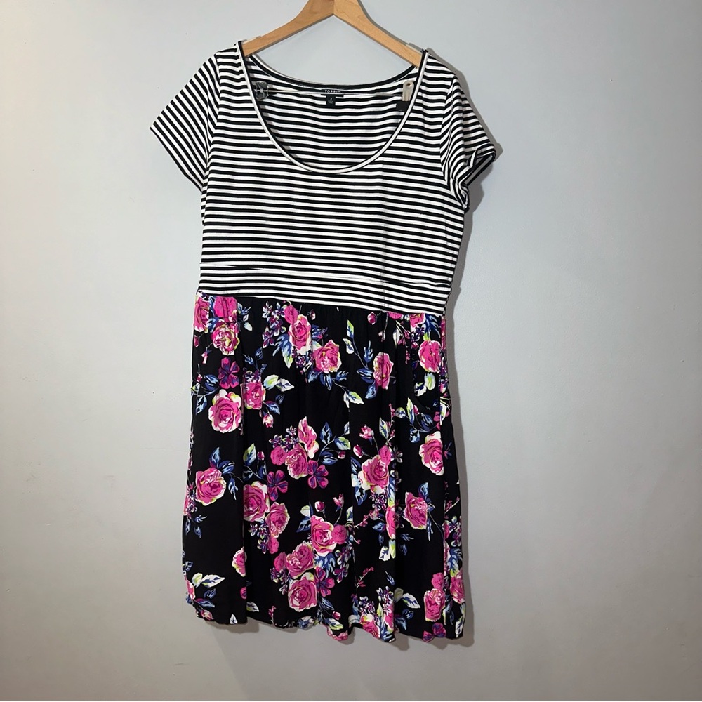 Torrid Dress Plus Size 2 Floral And Stripes